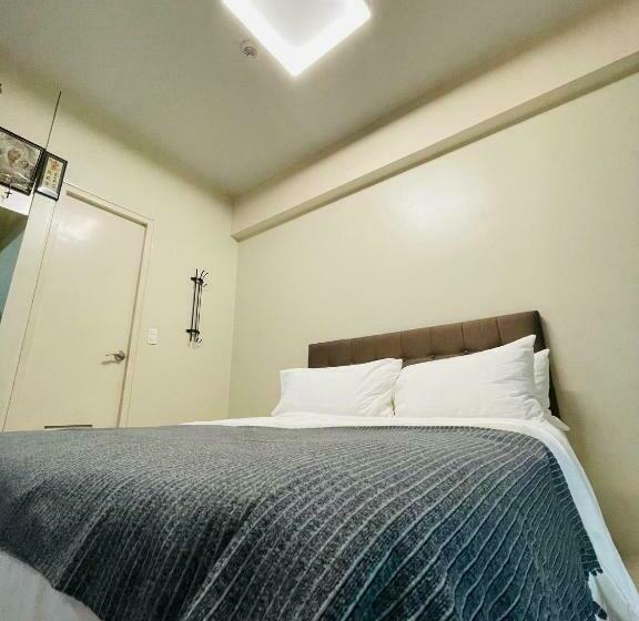 One Palm Tree Villas Short Walk Via Runway Manila Naia T3