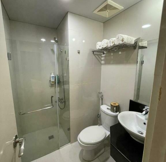 One Palm Tree Villas Short Walk Via Runway Manila Naia T3