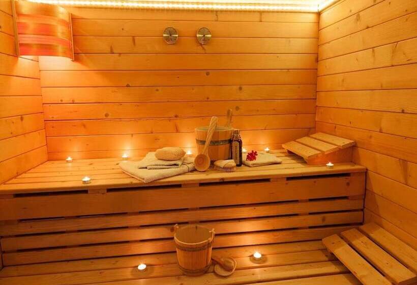 Tennen Onsen Hotel Livemax Premium Nagano Ekimae