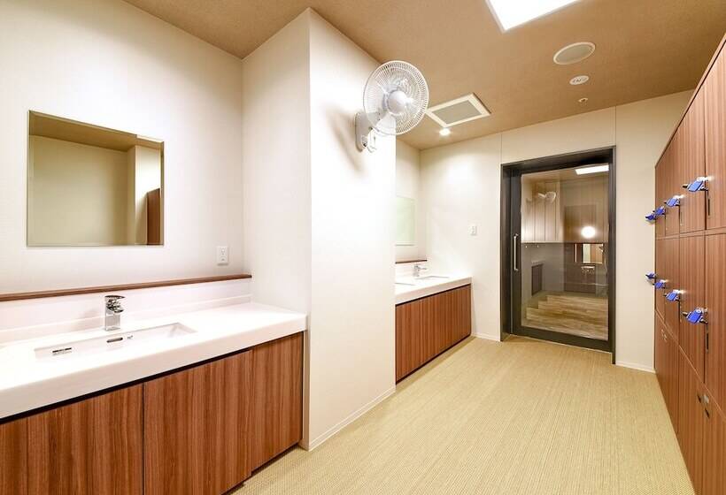 Tennen Onsen Hotel Livemax Premium Nagano Ekimae