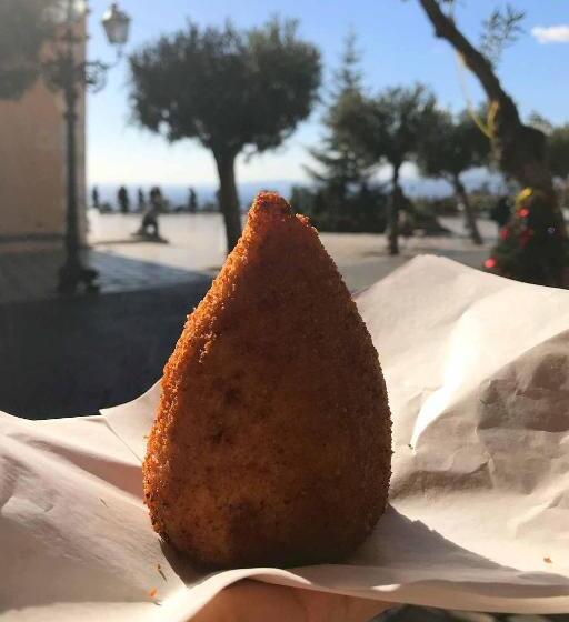 مبيت وإفطار Bella Taormina