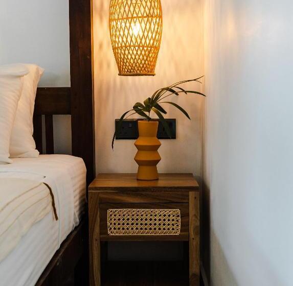 Bed and Breakfast Lucky S Surf Camp