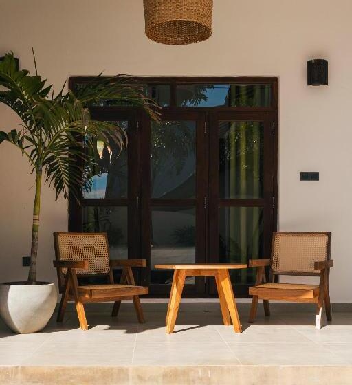 Bed and Breakfast Lucky S Surf Camp