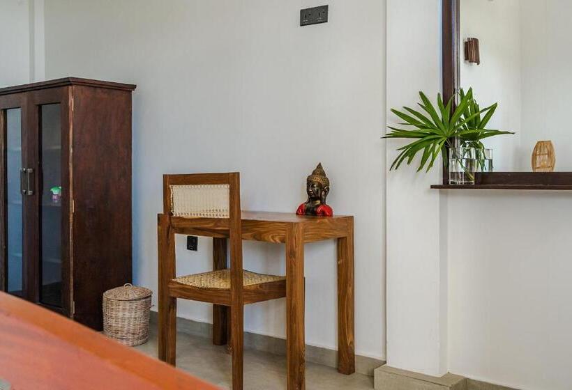 Bed and Breakfast Lucky S Surf Camp