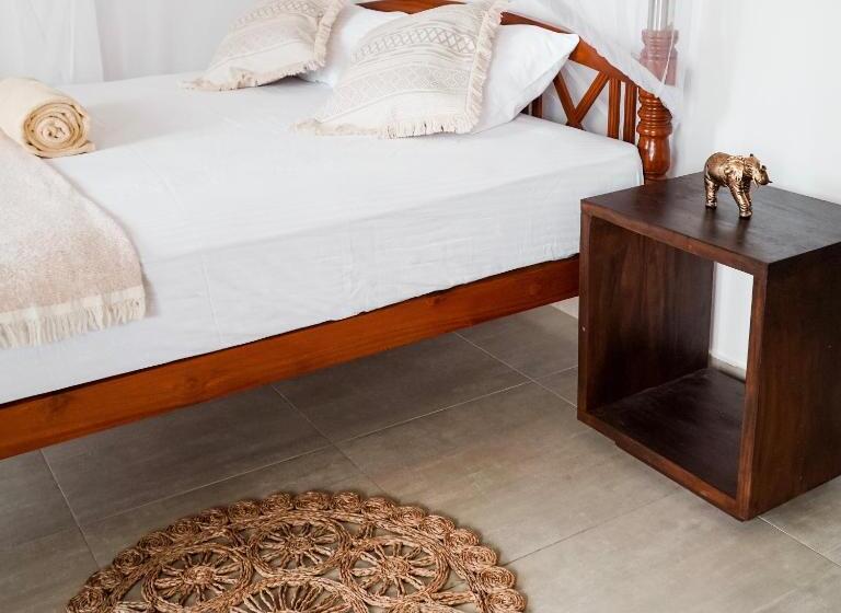 Bed and Breakfast Lucky S Surf Camp