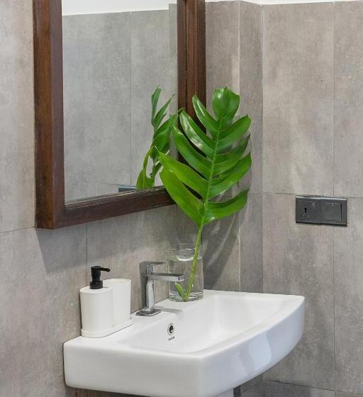 Bed and Breakfast Lucky S Surf Camp