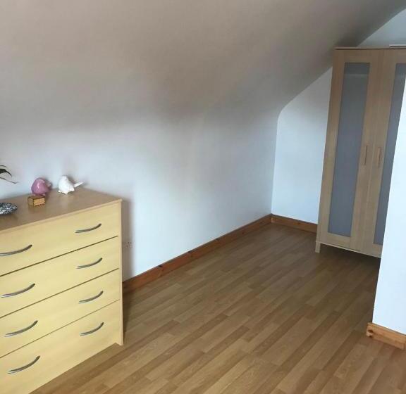 住宿加早餐  Rockgardencottage