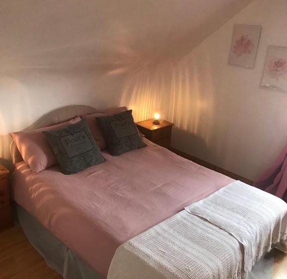 住宿加早餐  Rockgardencottage