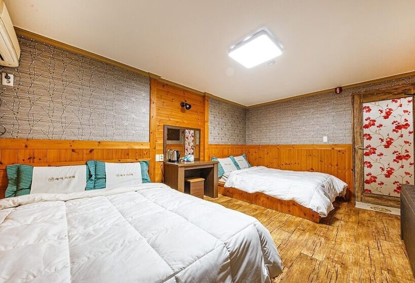 Buan Gyeokpo Chaeseok Resotel Oakville