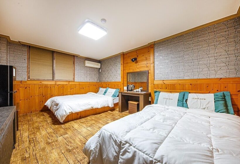 Buan Gyeokpo Chaeseok Resotel Oakville