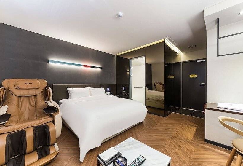 Gimpo Drive In B Faced Hotel Louis