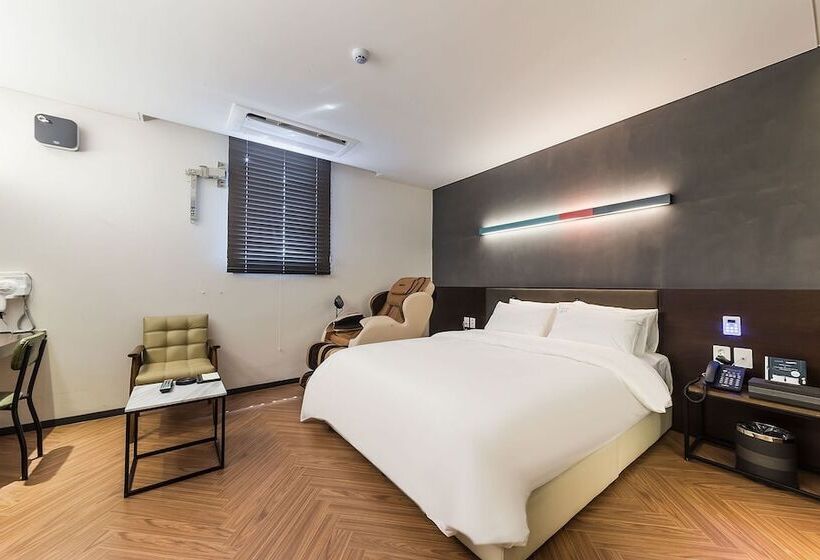 Gimpo Drive In B Faced Hotel Louis