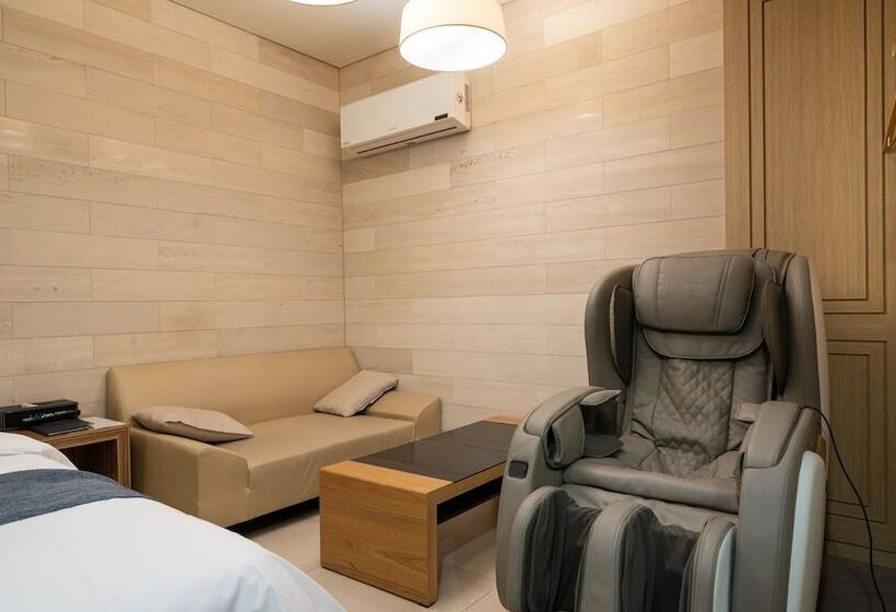 Gimpo Drive In Hotel Laboum