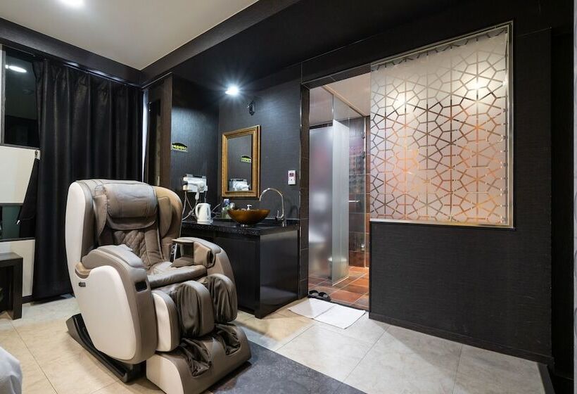 Gimpo Drive In Hotel Laboum