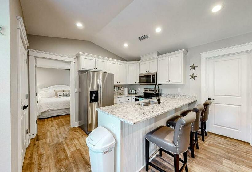 فندق Beach Cottage West