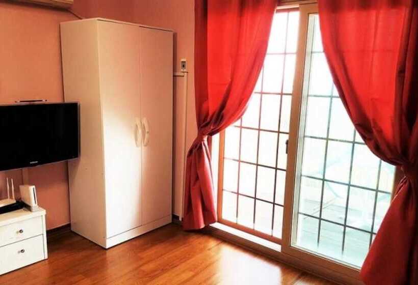 Отель Buan Byeol Baragi Pension