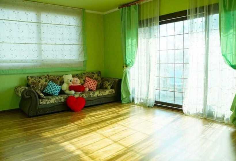Отель Buan Byeol Baragi Pension
