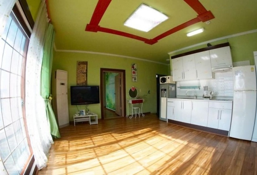 Отель Buan Byeol Baragi Pension