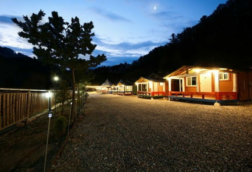 فندق Chuncheon Healing Camp Pension