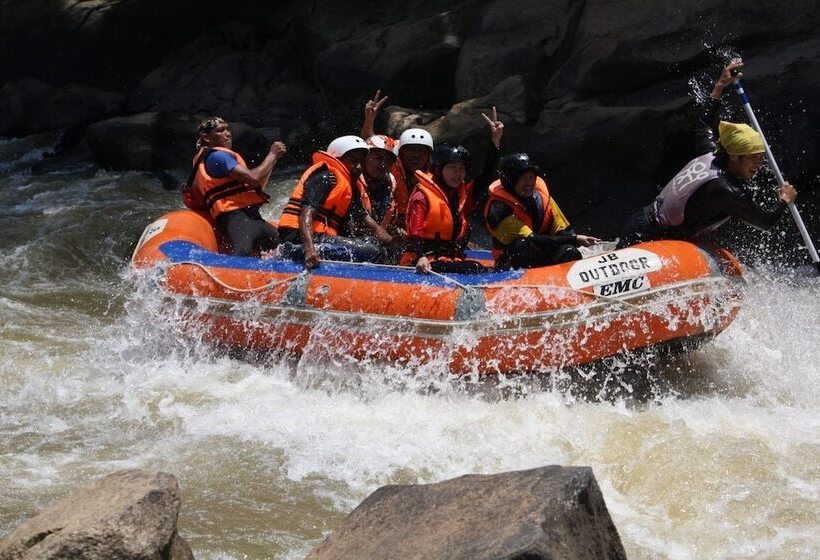 فندق Countryview Recreation Park & Resort