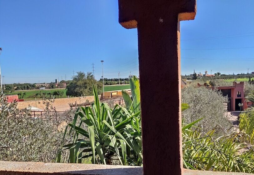 فندق Equi Palace & Spa