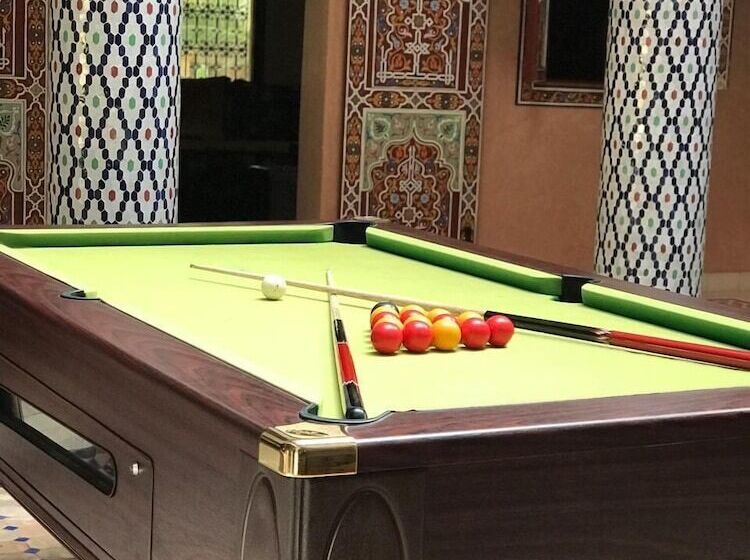 فندق Equi Palace & Spa