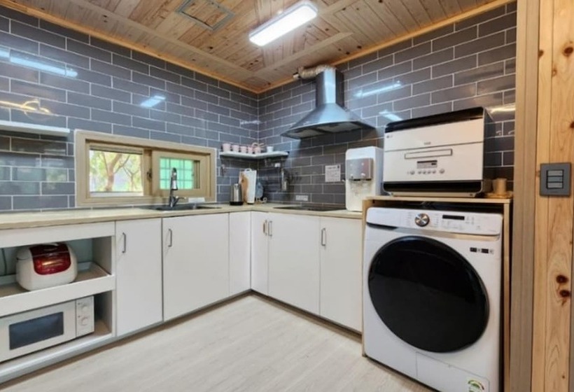 Отель Eulwangri Q House Pension