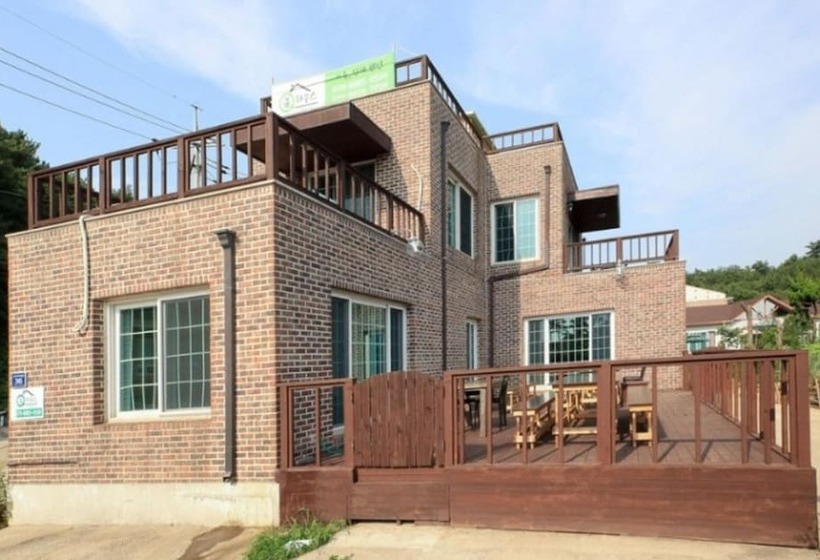 Отель Eulwangri Q House Pension