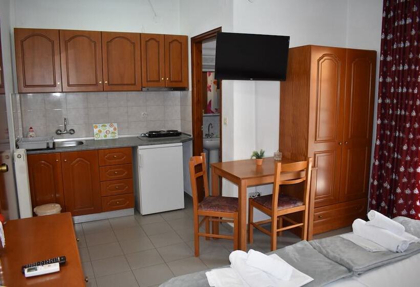 호텔 Galanis Studios And Apartments