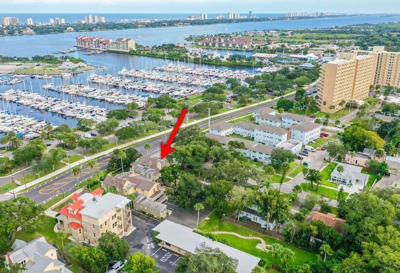 בית מלון כפרי Golden Magnolia Marina Resort