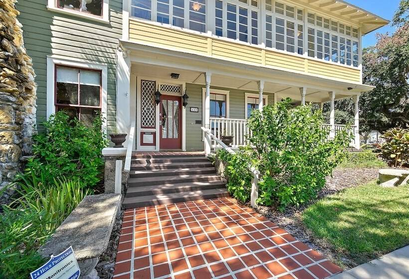 בית מלון כפרי Golden Magnolia Marina Resort