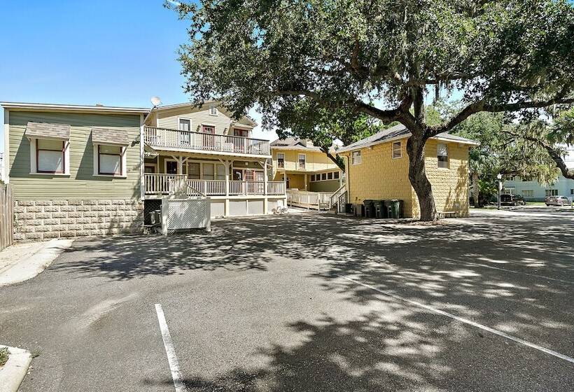 בית מלון כפרי Golden Magnolia Marina Resort