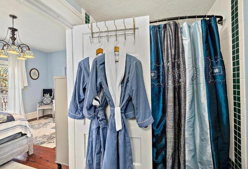 בית מלון כפרי Golden Magnolia Marina Resort