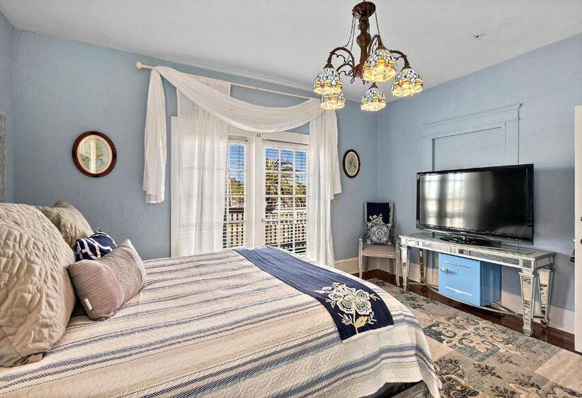 בית מלון כפרי Golden Magnolia Marina Resort