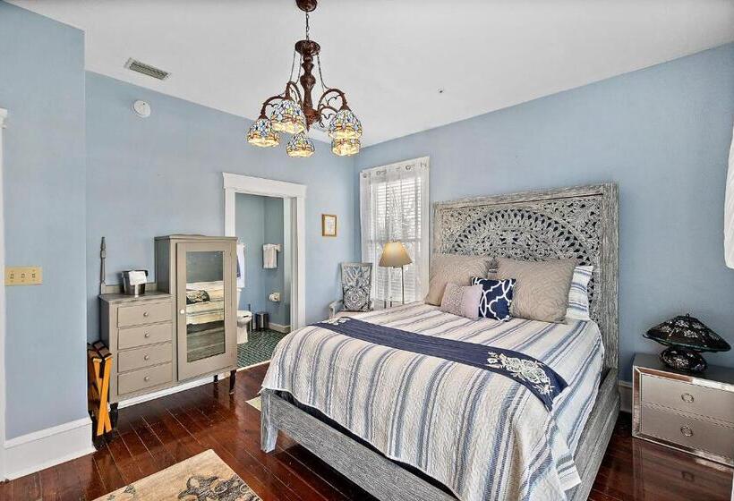 בית מלון כפרי Golden Magnolia Marina Resort