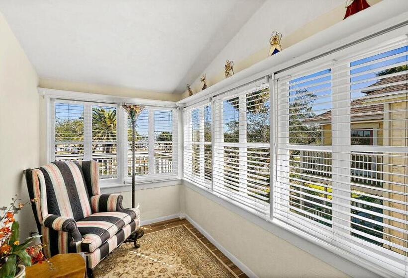 בית מלון כפרי Golden Magnolia Marina Resort