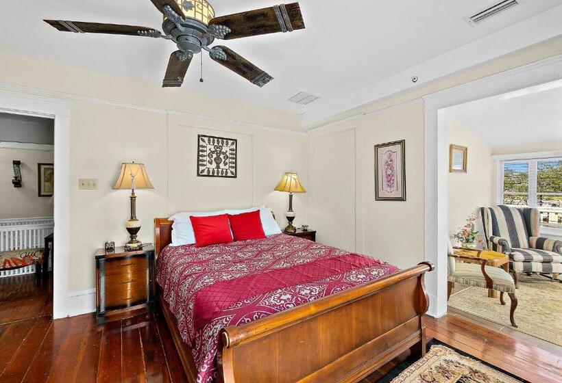 בית מלון כפרי Golden Magnolia Marina Resort