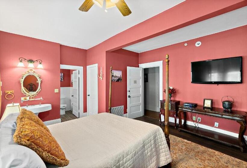 בית מלון כפרי Golden Magnolia Marina Resort