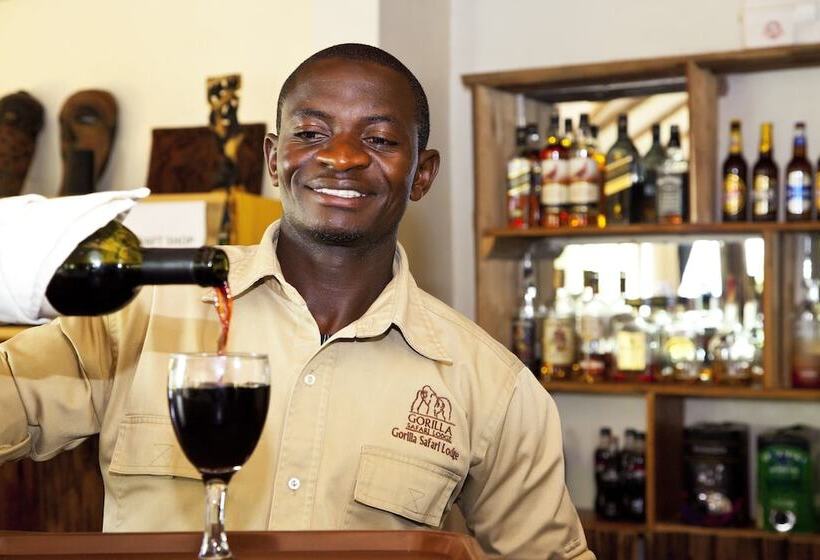 هتل Gorilla Safari Lodge