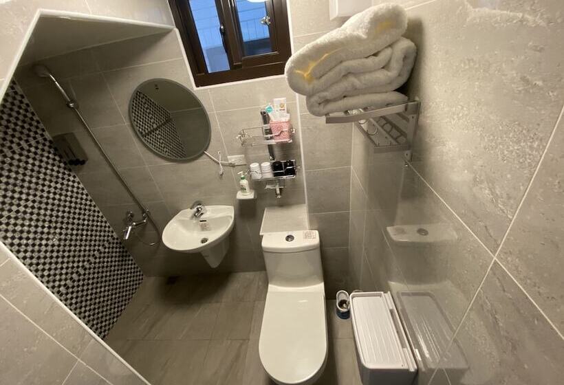 هتل Hermit Crabs B&b