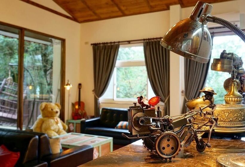 هتل Hillside Plot Inn