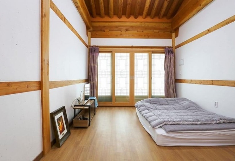 Отель Iksan Geummagwan Pension