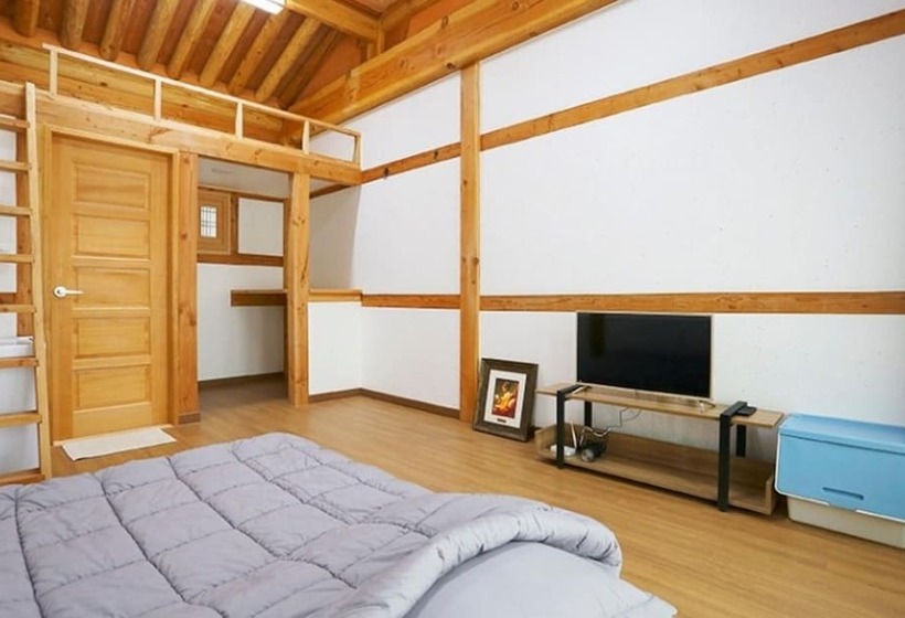 Отель Iksan Geummagwan Pension