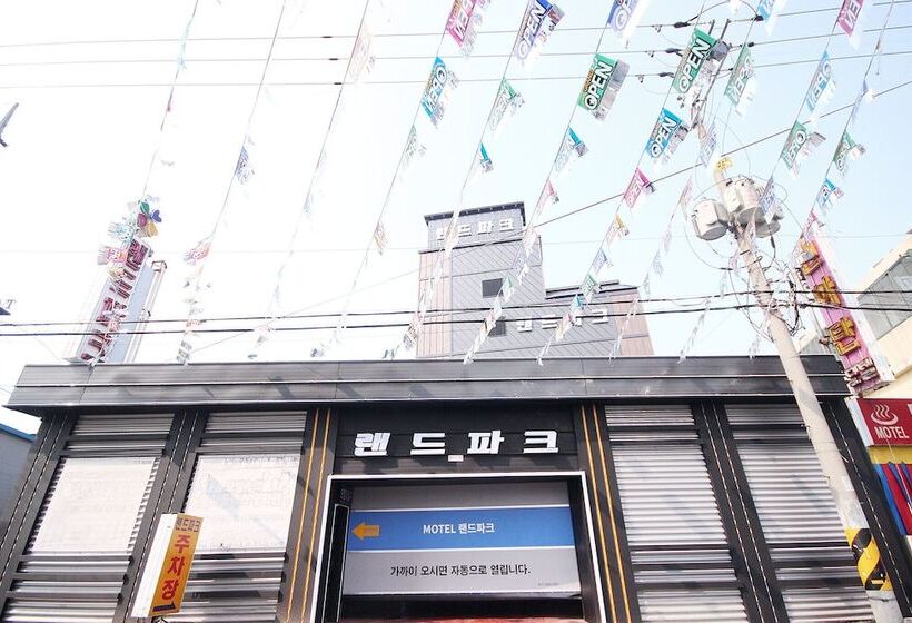 Отель Iksan Landpark