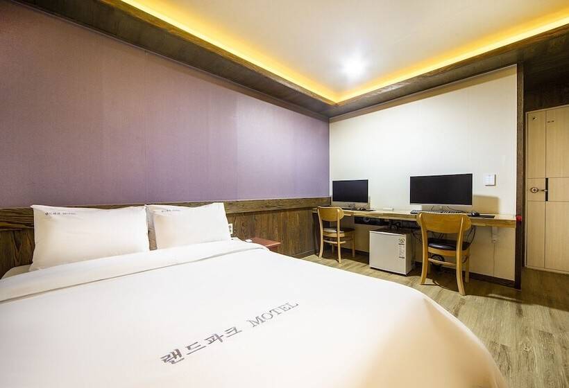 Отель Iksan Landpark