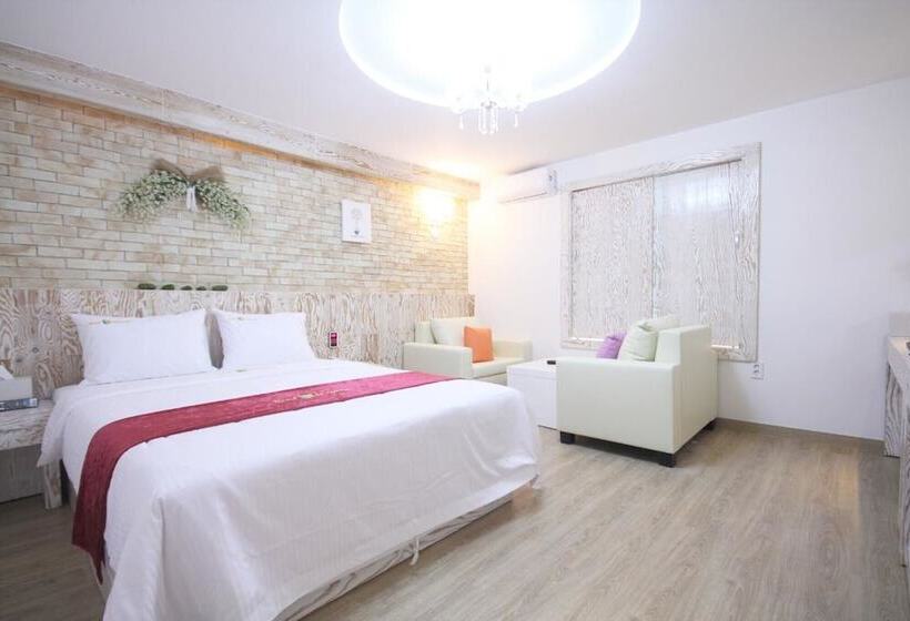 Отель Iksan Vitamin