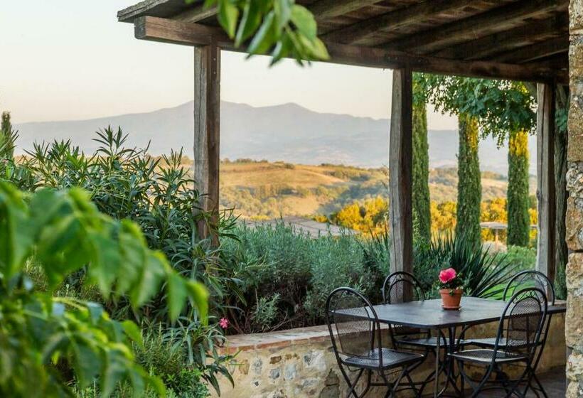 فندق La Cisterna