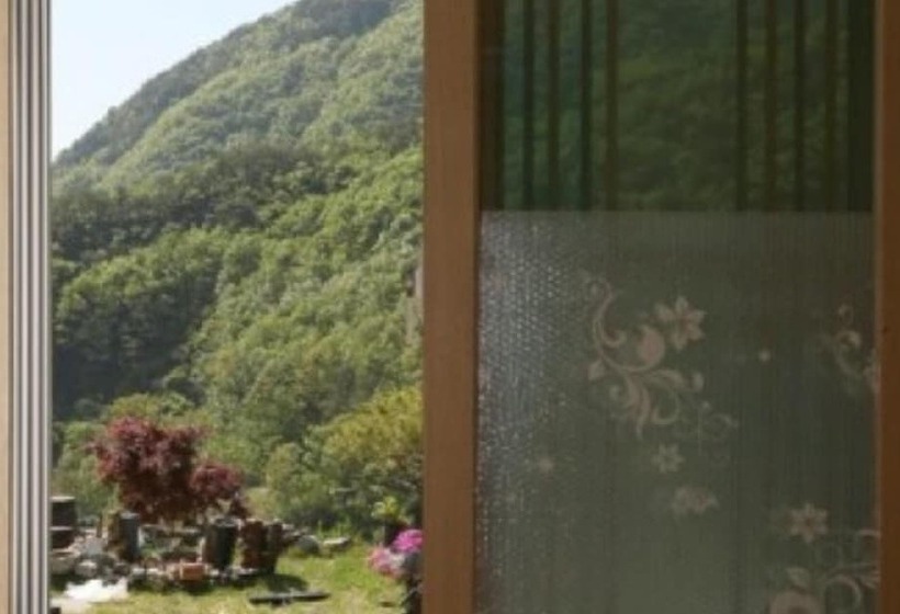 호텔 Okcheon Kkotgureumchaeullu Pension