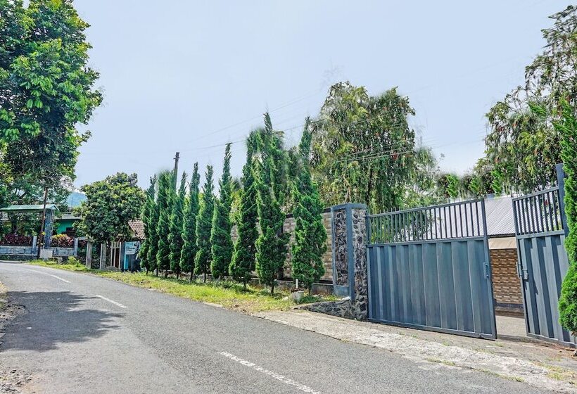 هتل Oyo 91679 Villa Juanda Syariah
