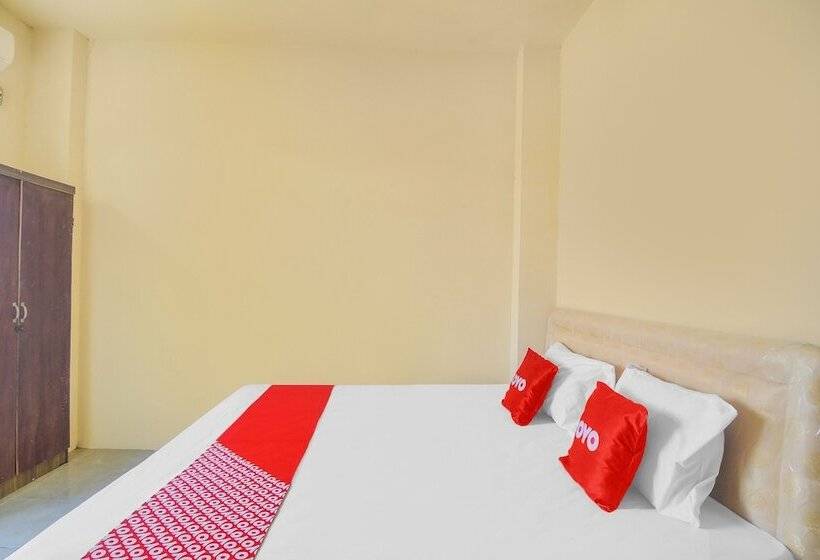Отель Oyo 91755 Priska Kost Dan Homestay
